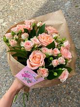 Букет цветов из:  Розы #REPLACE_PRED# Белозерском