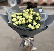 Букет Белые кустовые розы Солинеро #REPLACE_PRED# Москве