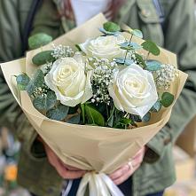 Букет цветов из:  Розы #REPLACE_PRED# Белозерском